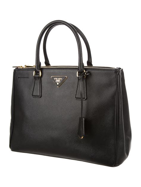 prada saffiano lux double zip tote medium|prada saffiano black small.